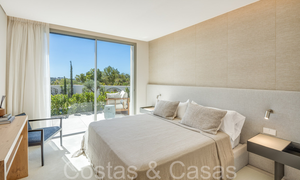 Villa mediterránea renovada de primera clase en venta en el corazón de La Quinta, Benahavis - Marbella 71198