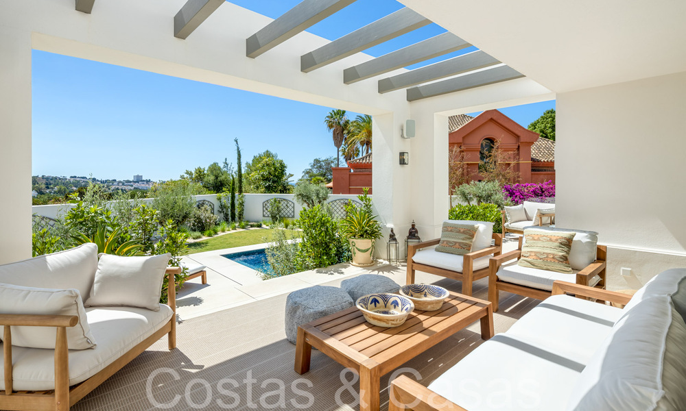 Villa mediterránea renovada de primera clase en venta en el corazón de La Quinta, Benahavis - Marbella 71206