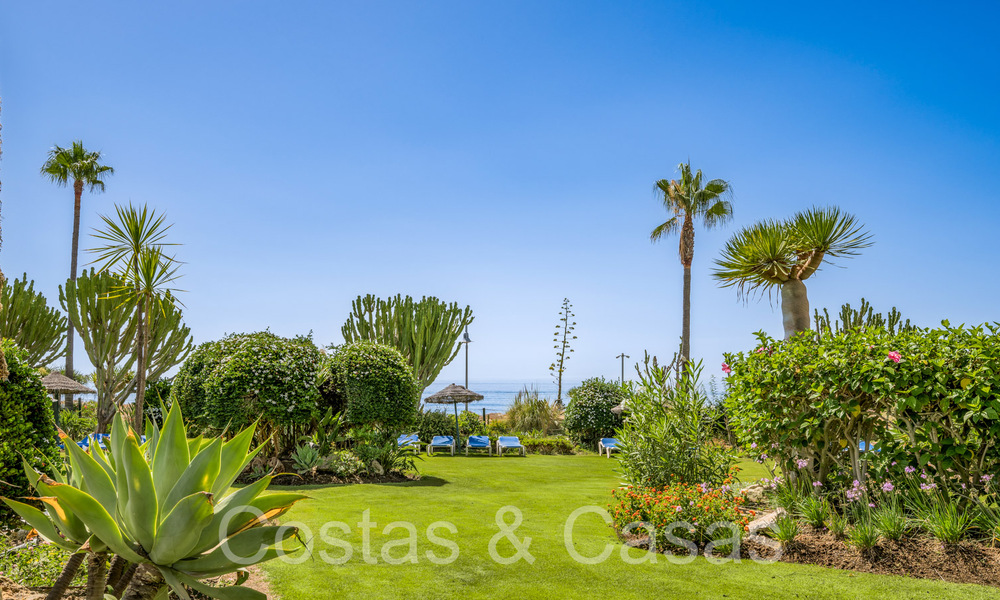 Se vende apartamento en planta baja completamente reformado, en un complejo de playa en la Nueva Milla de Oro entre Marbella y Estepona 71287