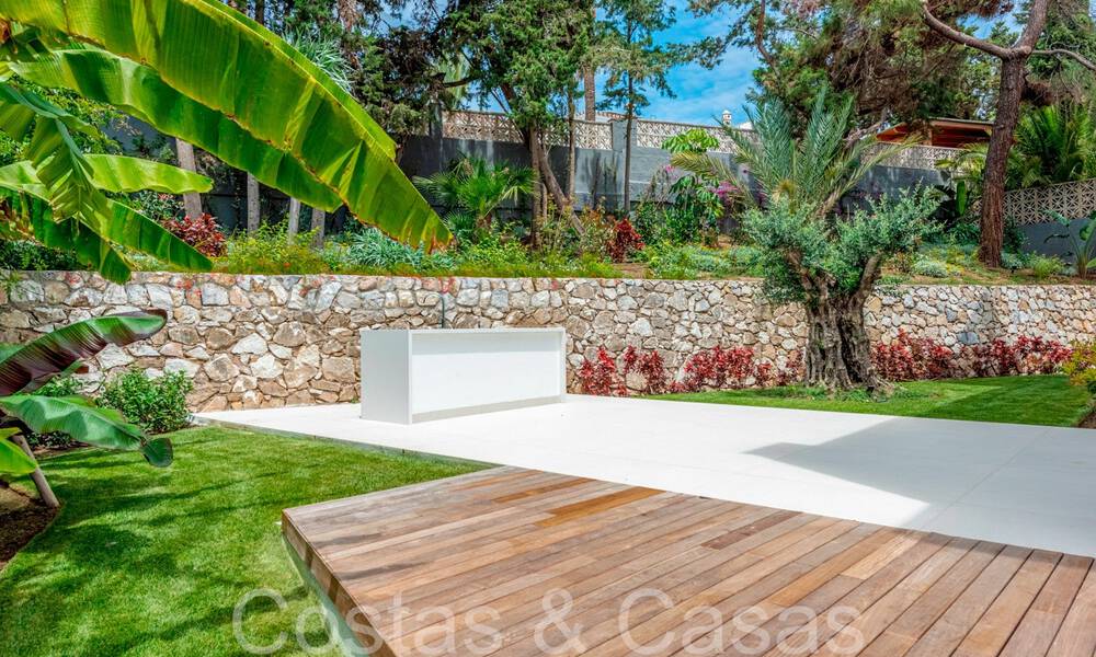 Villa nueva y lista para entrar a vivir, en venta de estilo moderno con vistas al mar, cerca de la playa al este de Marbella centro 71435