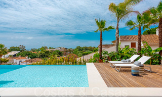 Villa nueva y lista para entrar a vivir, en venta de estilo moderno con vistas al mar, cerca de la playa al este de Marbella centro 71464 