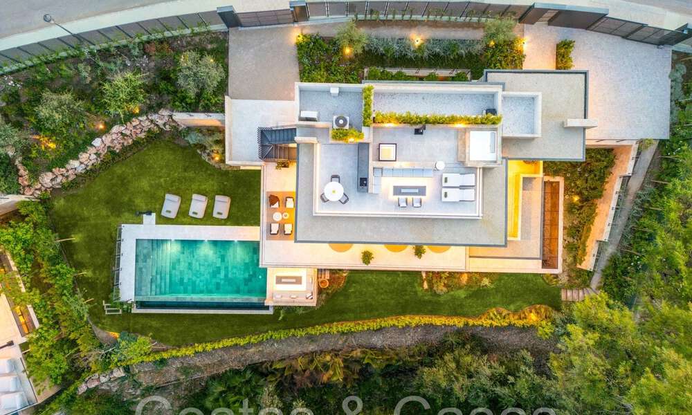 Sofisticada villa de nueva construcción en venta con fácil acceso a todos los servicios en Nueva Andalucía, Marbella 71535