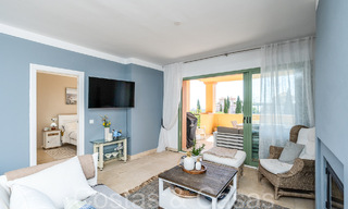 Impresionante apartamento en venta en un resort de golf de 5 estrellas en la Nueva Milla de Oro en Benahavis - Marbella 71638 