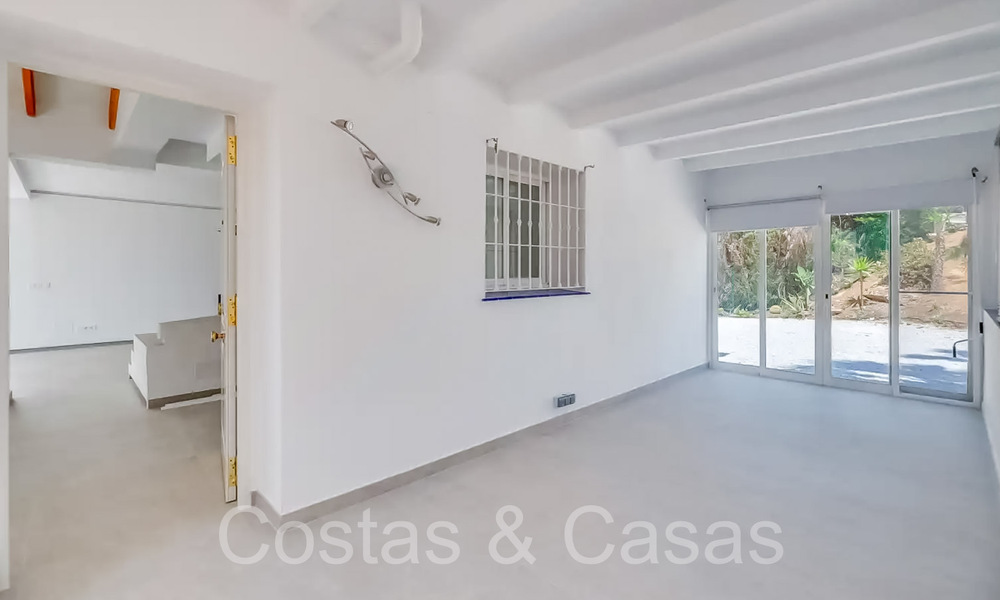 Casa adosada con vistas al mar en venta justo al este del centro de Marbella 71781