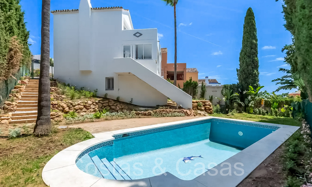 Casa adosada con vistas al mar en venta justo al este del centro de Marbella 71784