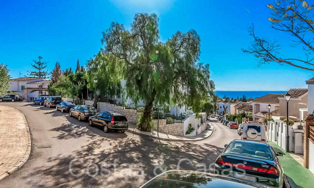 Casa adosada con vistas al mar en venta justo al este del centro de Marbella 71785