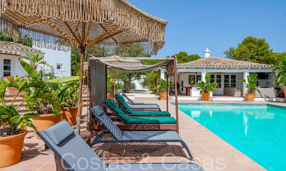 Encantadora villa tradicional en venta con alojamiento para invitados, cerca de la playa en Benahavis - Marbella 71914