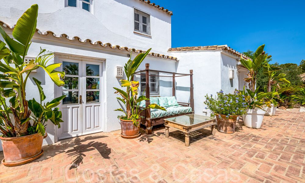 Encantadora villa tradicional en venta con alojamiento para invitados, cerca de la playa en Benahavis - Marbella 71915