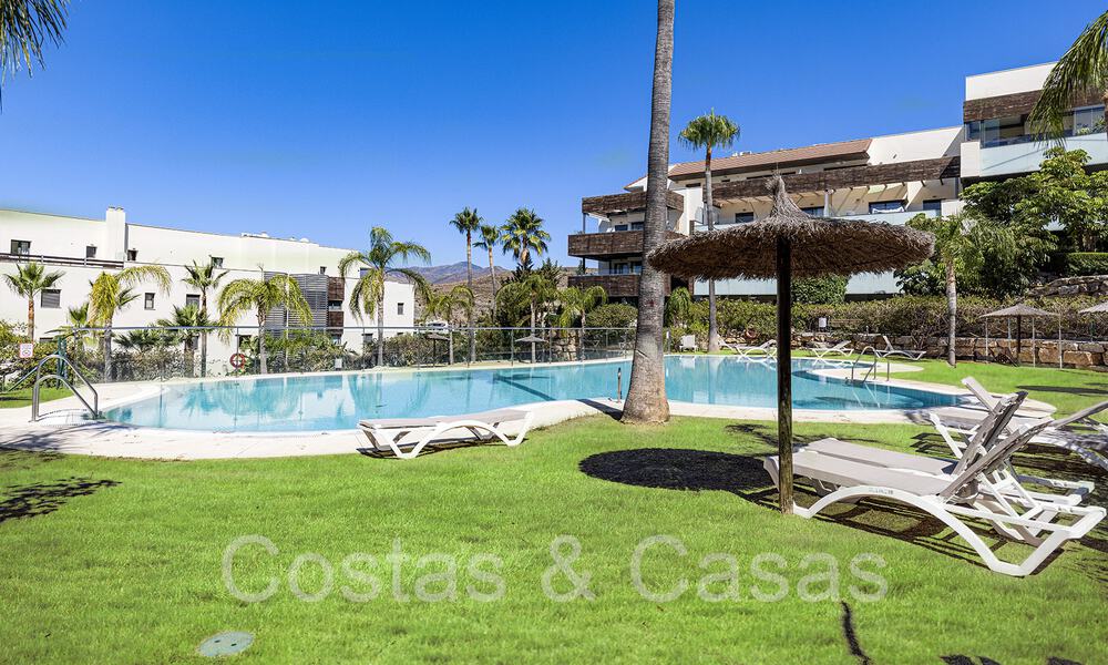 Moderno apartamento en venta en el prestigioso 5* Golf Resort Los Flamingos en la Nueva Milla de Oro, Marbella - Benahavís 71685