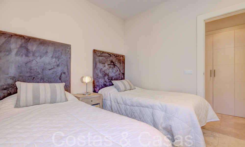 Moderno apartamento en venta en el prestigioso 5* Golf Resort Los Flamingos en la Nueva Milla de Oro, Marbella - Benahavís 71694