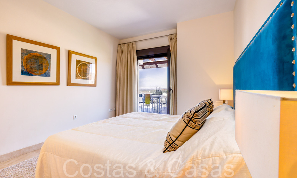 Moderno apartamento en venta en el prestigioso 5* Golf Resort Los Flamingos en la Nueva Milla de Oro, Marbella - Benahavís 71703