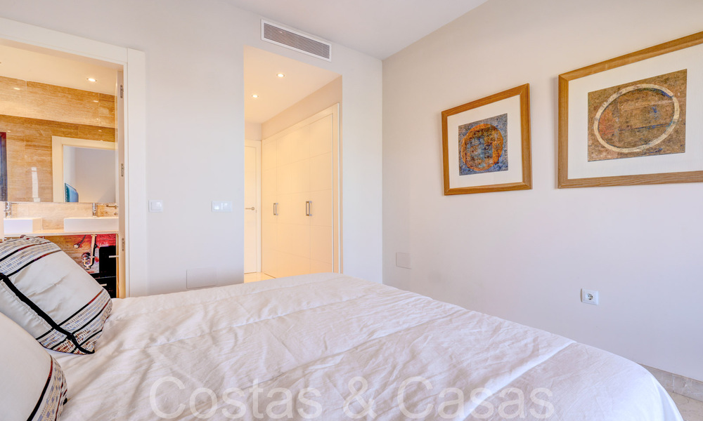 Moderno apartamento en venta en el prestigioso 5* Golf Resort Los Flamingos en la Nueva Milla de Oro, Marbella - Benahavís 71706