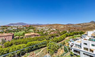 Moderno apartamento en venta en el prestigioso 5* Golf Resort Los Flamingos en la Nueva Milla de Oro, Marbella - Benahavís 71715 