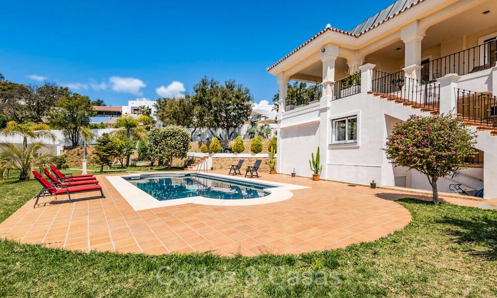 Majestuosa villa de estilo mediterráneo en venta, con vistas al mar, en un entorno natural al este de Marbella centro 72164