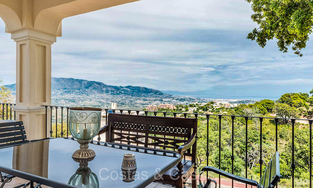 Majestuosa villa de estilo mediterráneo en venta, con vistas al mar, en un entorno natural al este de Marbella centro 72173