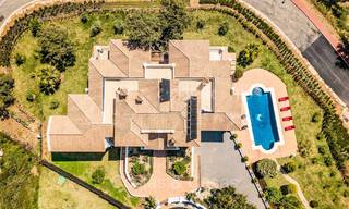 Majestuosa villa de estilo mediterráneo en venta, con vistas al mar, en un entorno natural al este de Marbella centro 72180 