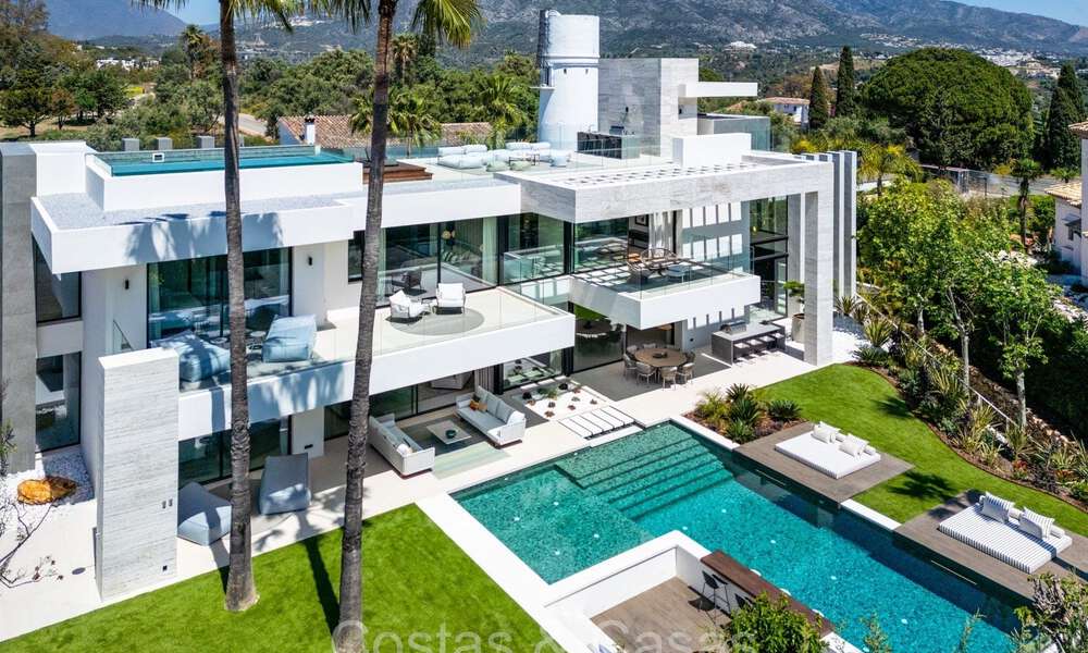 Impresionante villa de diseño contemporáneo en venta en Nueva Andalucía, Marbella 72202