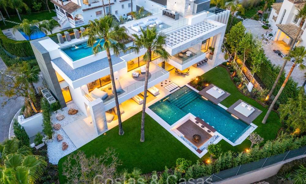 Impresionante villa de diseño contemporáneo en venta en Nueva Andalucía, Marbella 72204