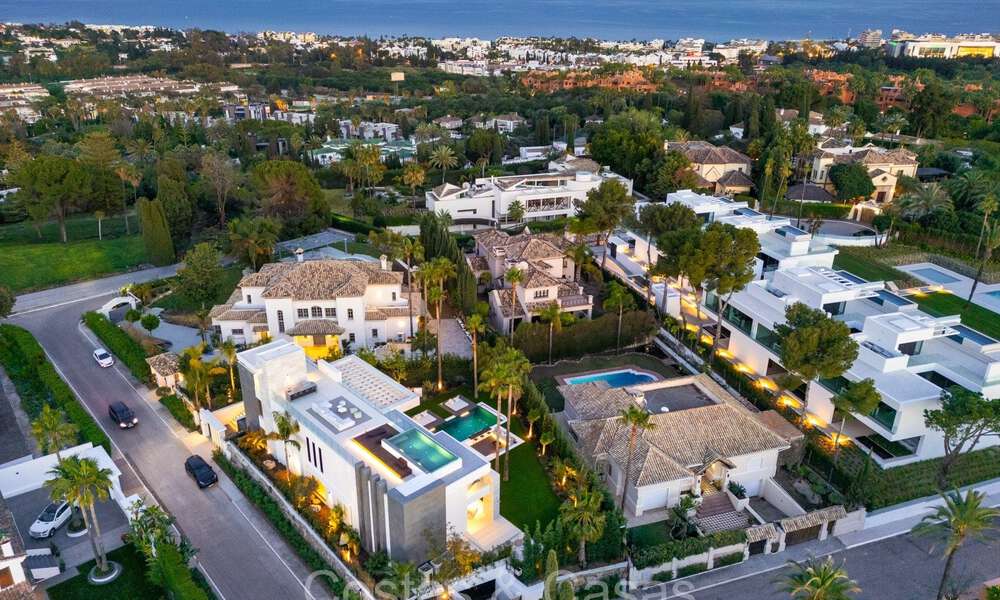 Impresionante villa de diseño contemporáneo en venta en Nueva Andalucía, Marbella 72205