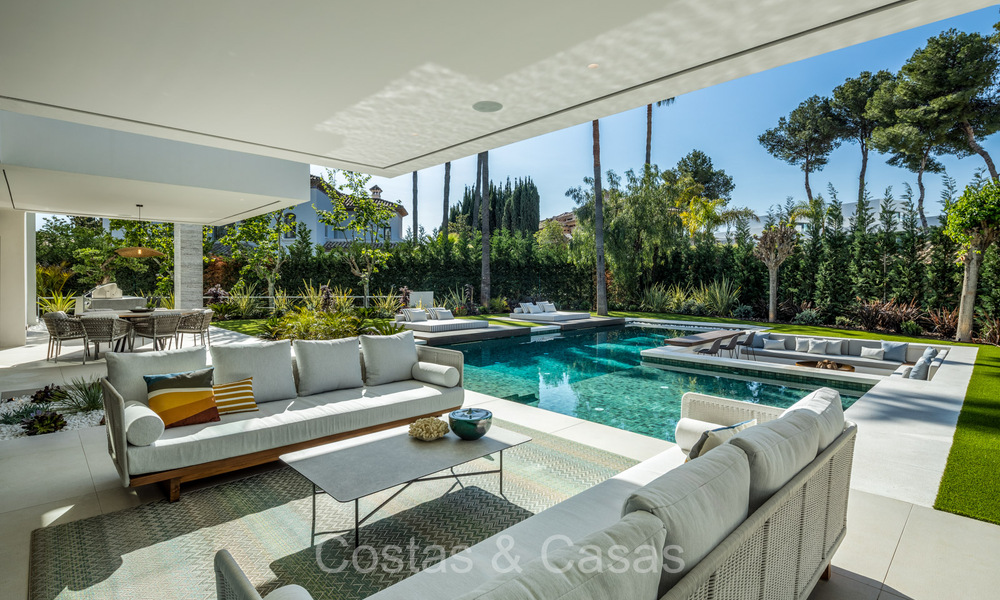 Impresionante villa de diseño contemporáneo en venta en Nueva Andalucía, Marbella 72207