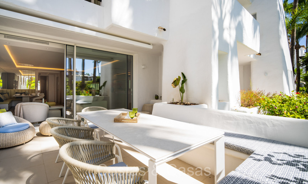 Apartamento completamente reformado en venta en Puente Romano en la Milla de Oro de Marbella 72405