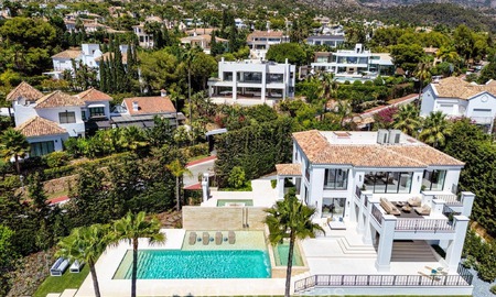 Villa de lujo con arquitectura mediterránea moderna en venta en Sierra Blanca en Marbella 72437