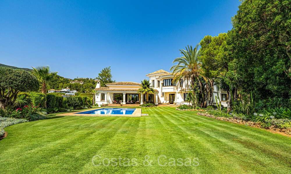 Prestigiosa villa de lujo española en venta junto al campo de golf en La Zagaleta, Benahavis - Marbella 72470