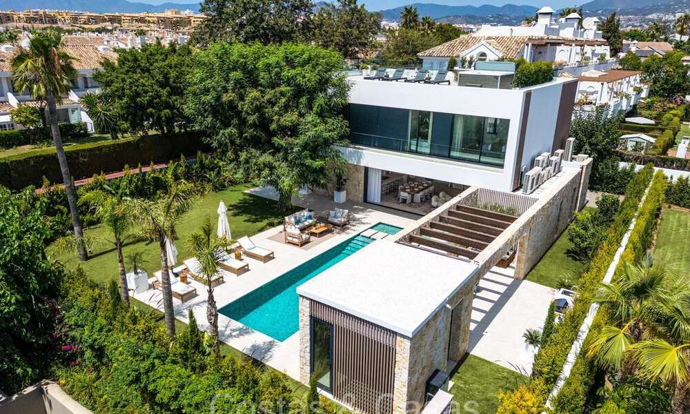 Nueva villa de lujo en venta, a poca distancia de la playa de San Pedro, Marbella 72476