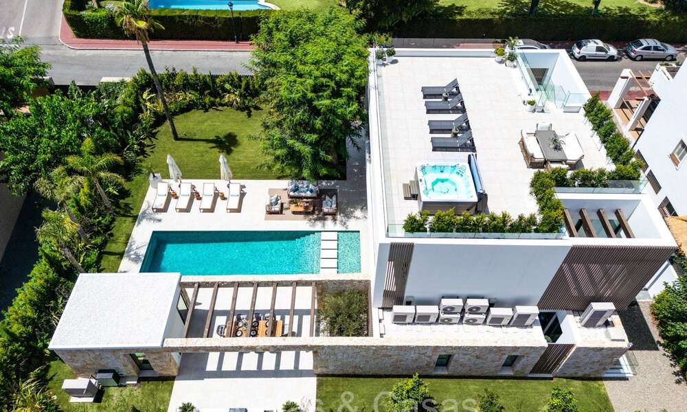 Nueva villa de lujo en venta, a poca distancia de la playa de San Pedro, Marbella 72477