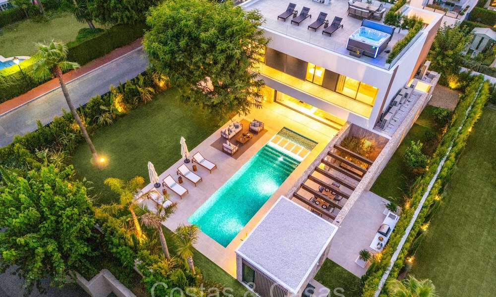 Nueva villa de lujo en venta, a poca distancia de la playa de San Pedro, Marbella 72481