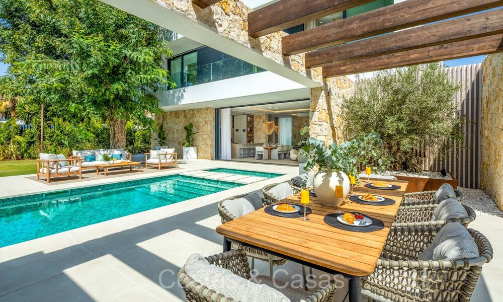 Nueva villa de lujo en venta, a poca distancia de la playa de San Pedro, Marbella 72491