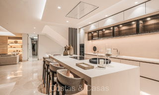 Villa de diseño sofisticado en una exclusiva comunidad cerrada en la Milla de Oro de Marbella 72581 