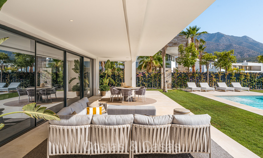 Villa de diseño sofisticado en una exclusiva comunidad cerrada en la Milla de Oro de Marbella 72585