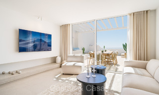 Precioso apartamento reformado con amplia terraza en venta con preciosas vistas en el puerto de Puerto Banús, Marbella 72591 