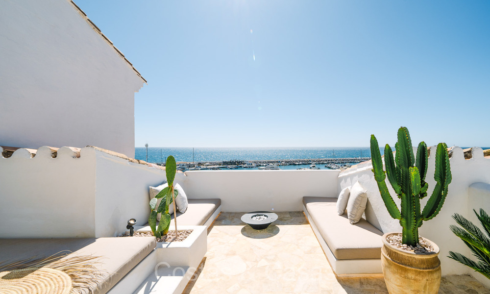 Precioso apartamento reformado con amplia terraza en venta con preciosas vistas en el puerto de Puerto Banús, Marbella 72597