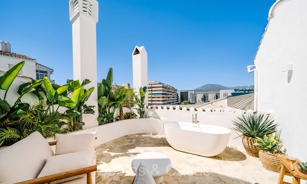 Precioso apartamento reformado con amplia terraza en venta con preciosas vistas en el puerto de Puerto Banús, Marbella 72618