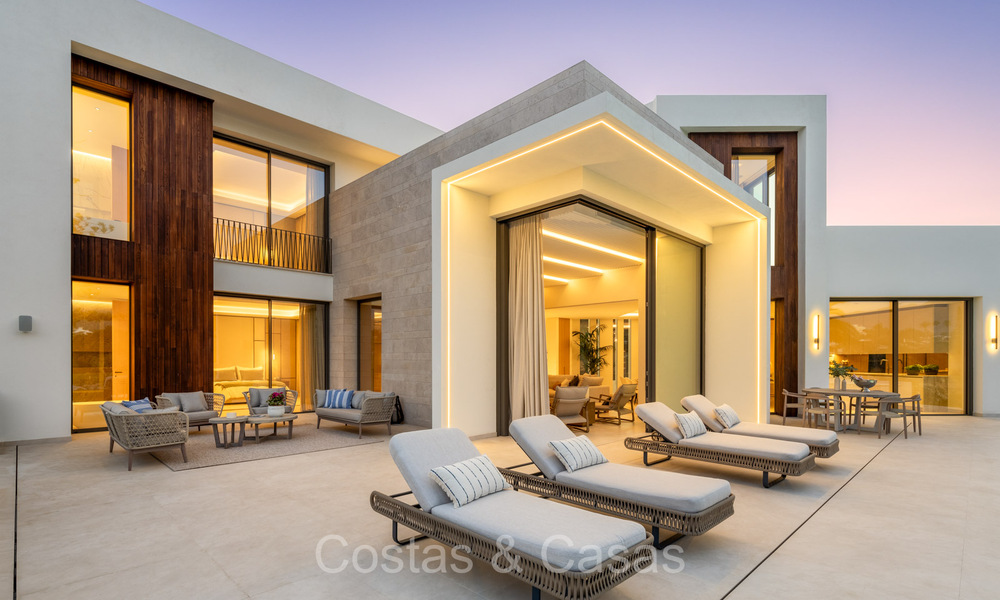 Villa boutique de arquitectura en venta, primera línea de golf Las Brisas en Nueva Andalucía, Marbella 72626