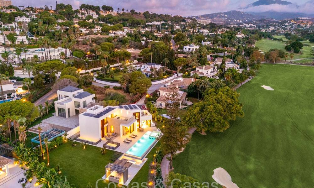 Villa boutique de arquitectura en venta, primera línea de golf Las Brisas en Nueva Andalucía, Marbella 72627