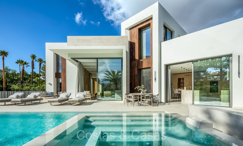 Villa boutique de arquitectura en venta, primera línea de golf Las Brisas en Nueva Andalucía, Marbella 72646