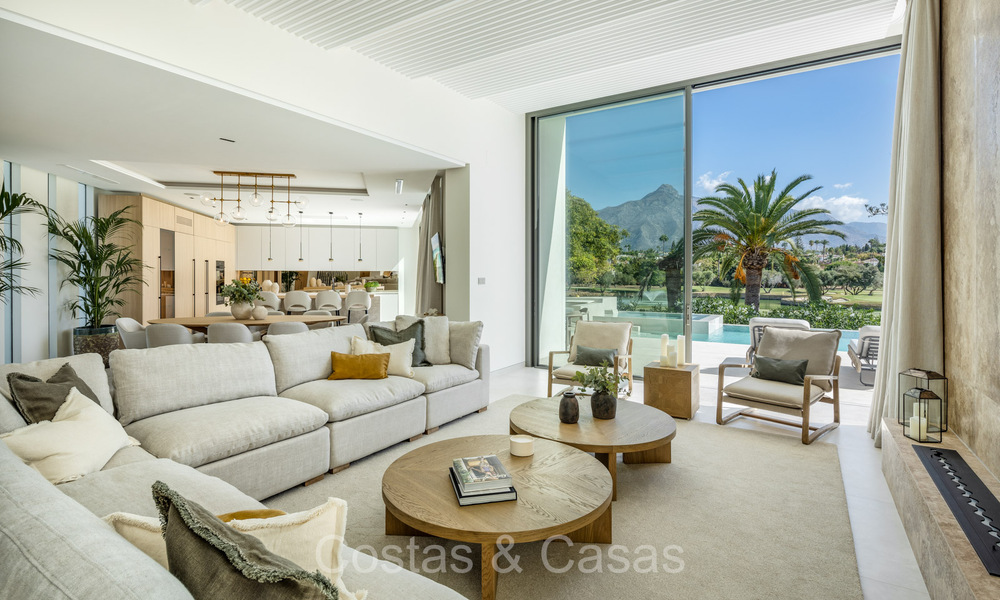 Villa boutique de arquitectura en venta, primera línea de golf Las Brisas en Nueva Andalucía, Marbella 72657