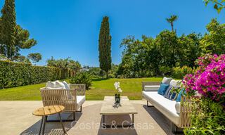 Villa mediterránea de una sola planta en venta junto al campo de golf Aloha en Nueva Andalucía, Marbella 72856 