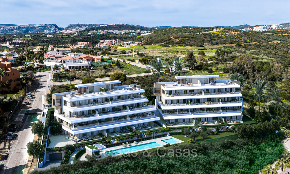 Apartamentos de nueva construcción energéticamente eficientes en venta a poca distancia de la playa en el oeste de Estepona 72749