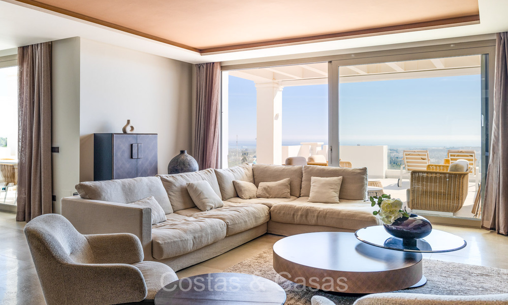 Lujoso apartamento en venta con vistas panorámicas al mar en un complejo boutique en Nueva Andalucía, Marbella 72914