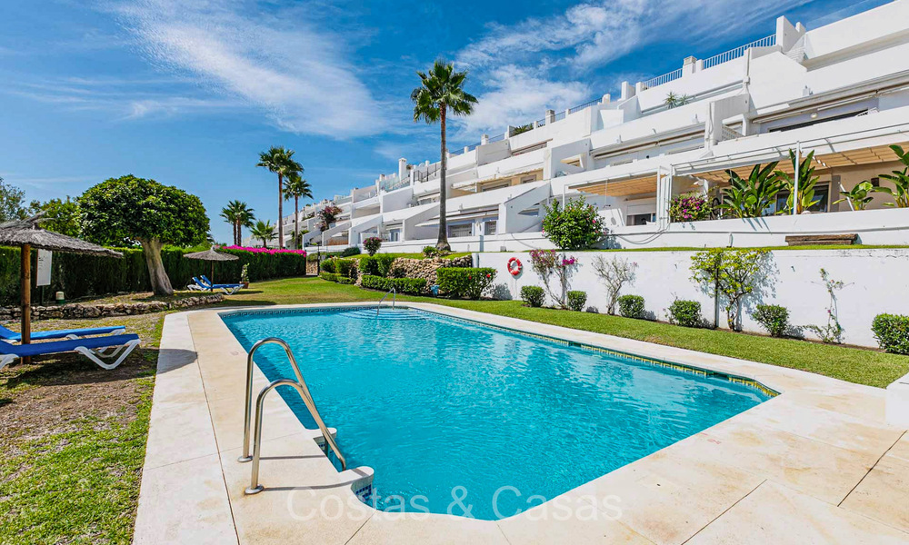 Prestigioso apartamento reformado en venta con amplia terraza en La Quinta golf resort, Benahavis - Marbella 72935