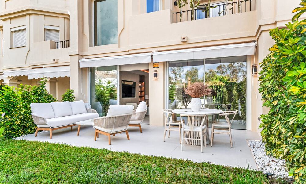 Casa lista para entrar a vivir con un amplio solárium en venta en una comunidad cerrada en La Quinta, Benahavis - Marbella 72990