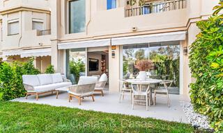 Casa lista para entrar a vivir con un amplio solárium en venta en una comunidad cerrada en La Quinta, Benahavis - Marbella 72990