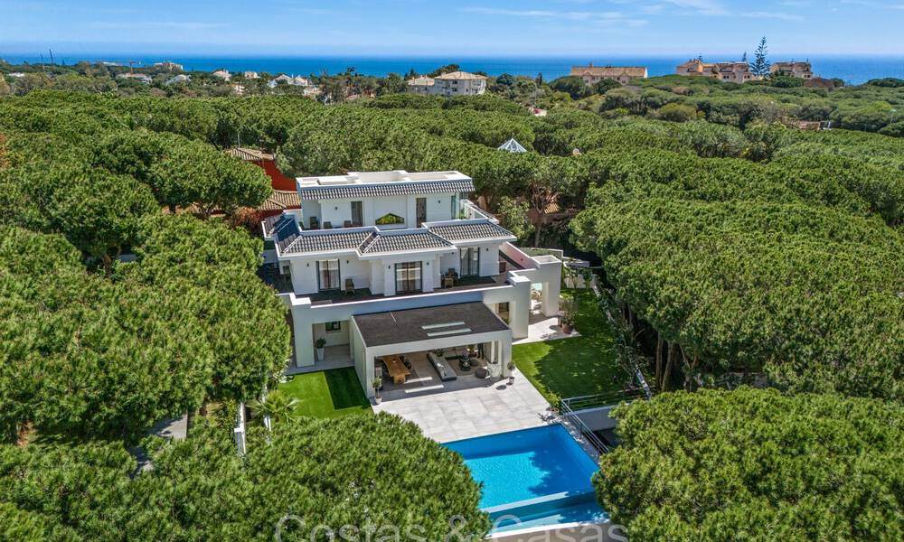 Amplia villa de lujo en venta rodeada de exuberante vegetación al este del centro de Marbella 73061