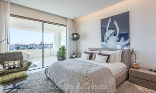 Casa de lujo sofisticada y minimalista en venta en un prestigioso complejo en Nueva Andalucía, Marbella 73142 