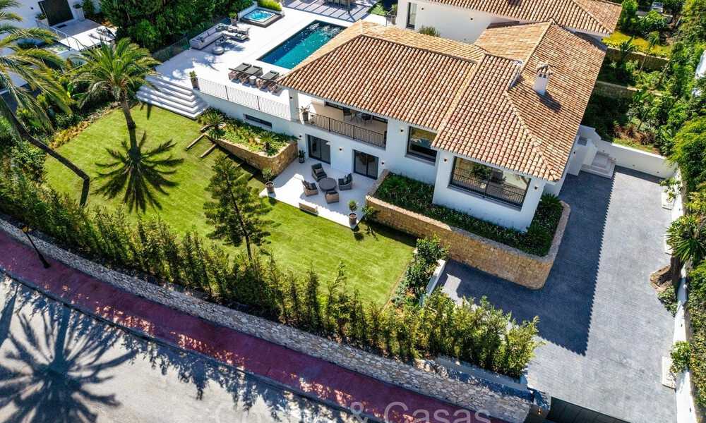 Sofisticada villa de lujo con un estilo arquitectónico mediterráneo moderno en venta en Nueva Andalucía, Marbella 73219