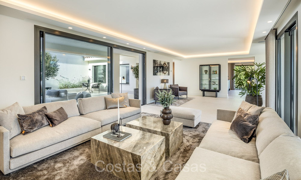 Sofisticada villa de lujo con un estilo arquitectónico mediterráneo moderno en venta en Nueva Andalucía, Marbella 73244